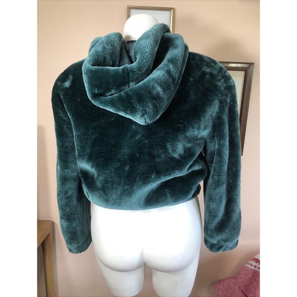 NWOT Outer Edge Green Faux Fur Cropped Jacket Hood Medium Pockets Zipper - Picture 7 of 12